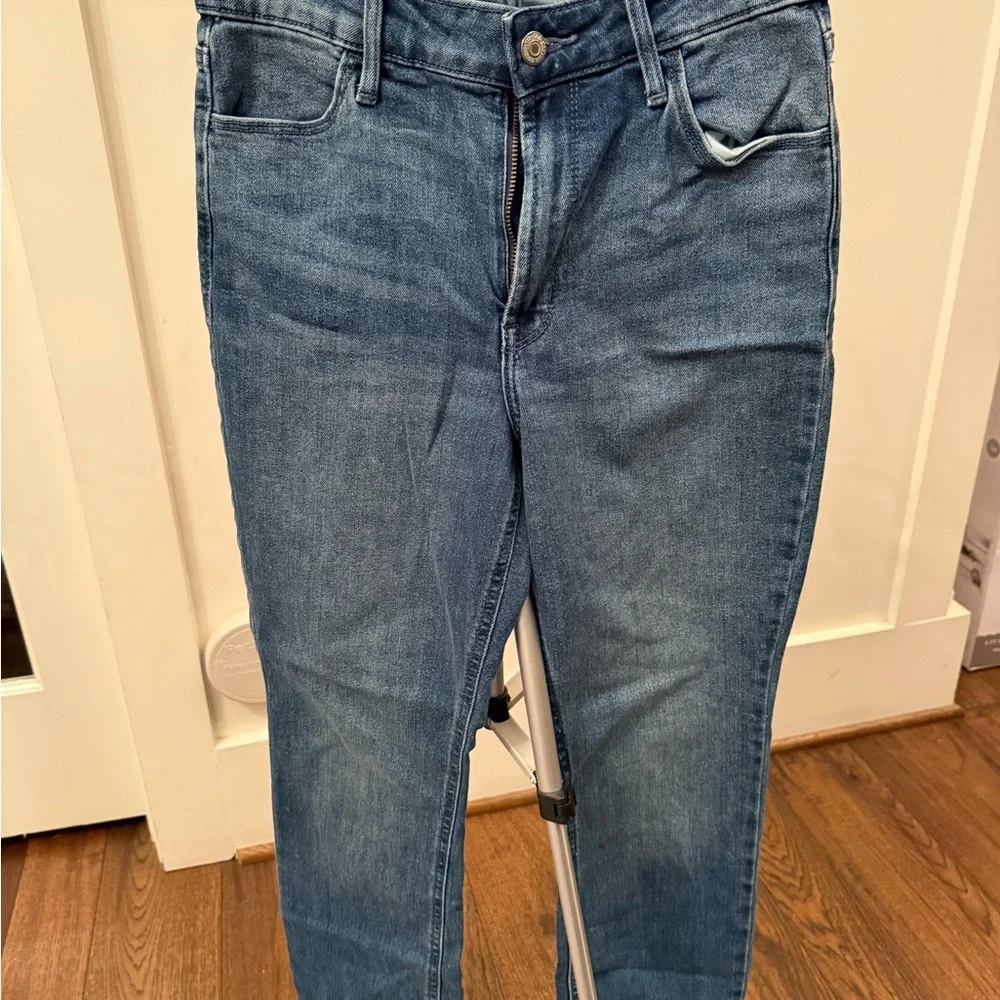 Old Navy Women's High Rise Straight Leg Jeans Size 4